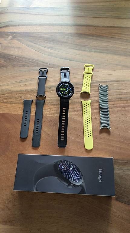 Smartwatch: Google Pixel Watch 5/ 45 mm  – Usato da Hochdorf venduto da die_y9n7
