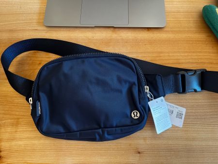 lululemon Gürteltasche Everywhere NEU
