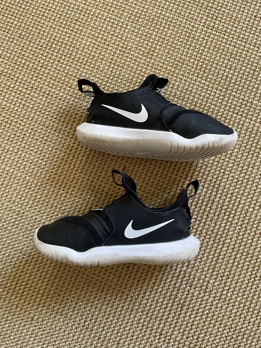 Nike Scarpe per ragazzi: Kinderschuhe, Nike, Grösse 25  – Usato da Hirzel venduto da carta9