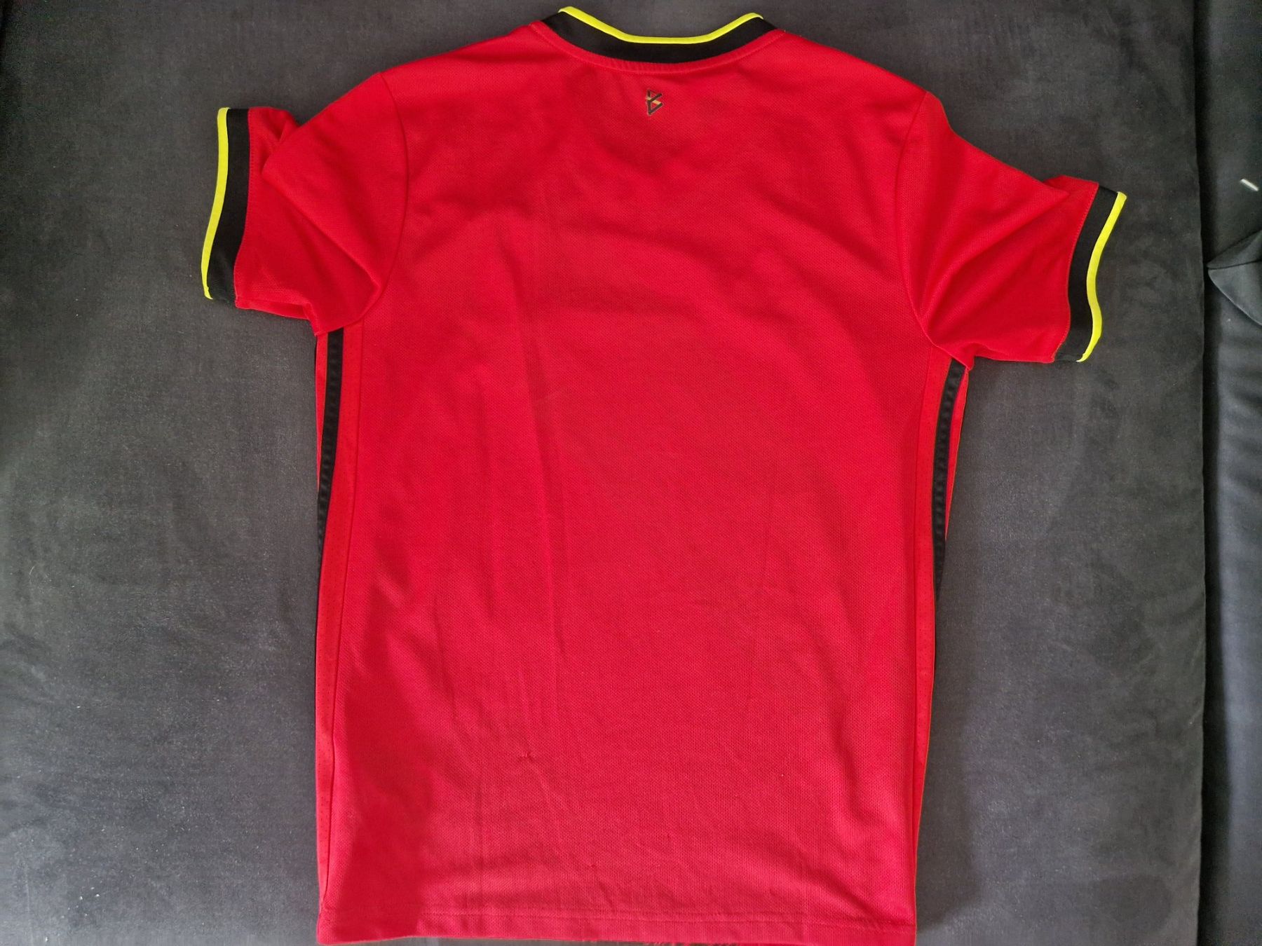 Adidas Scarpe, pantaloni & magliette da ginnastica: Belgien Trikot - Grösse 164 – Usato da Villars-sur-Glâne venduto da Mark_988 3