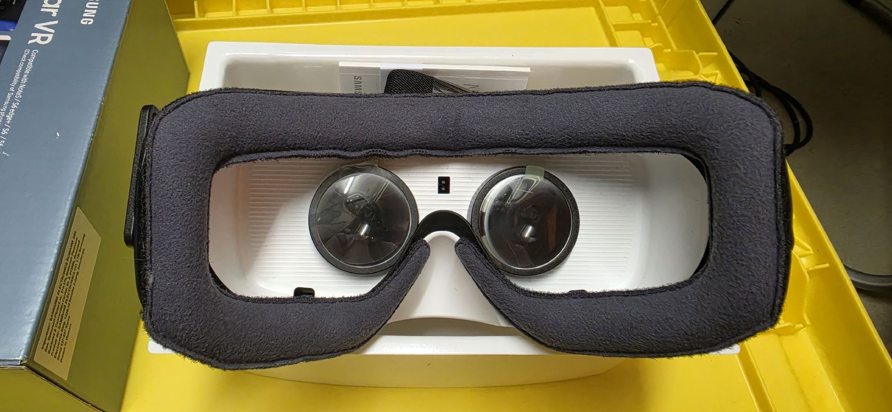 Samsung Casco VR: Samsung Gear VR SM-R322 Powered by Oculus – Nuovo e nell'imballaggio originale da Wangen SZ venduto da Rsmiley
