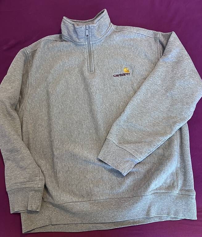 Carhartt Pulls & Sweat-shirts: Carhartt Pulli L grau – D'occasion à St. Gallen par Svitlana.G
