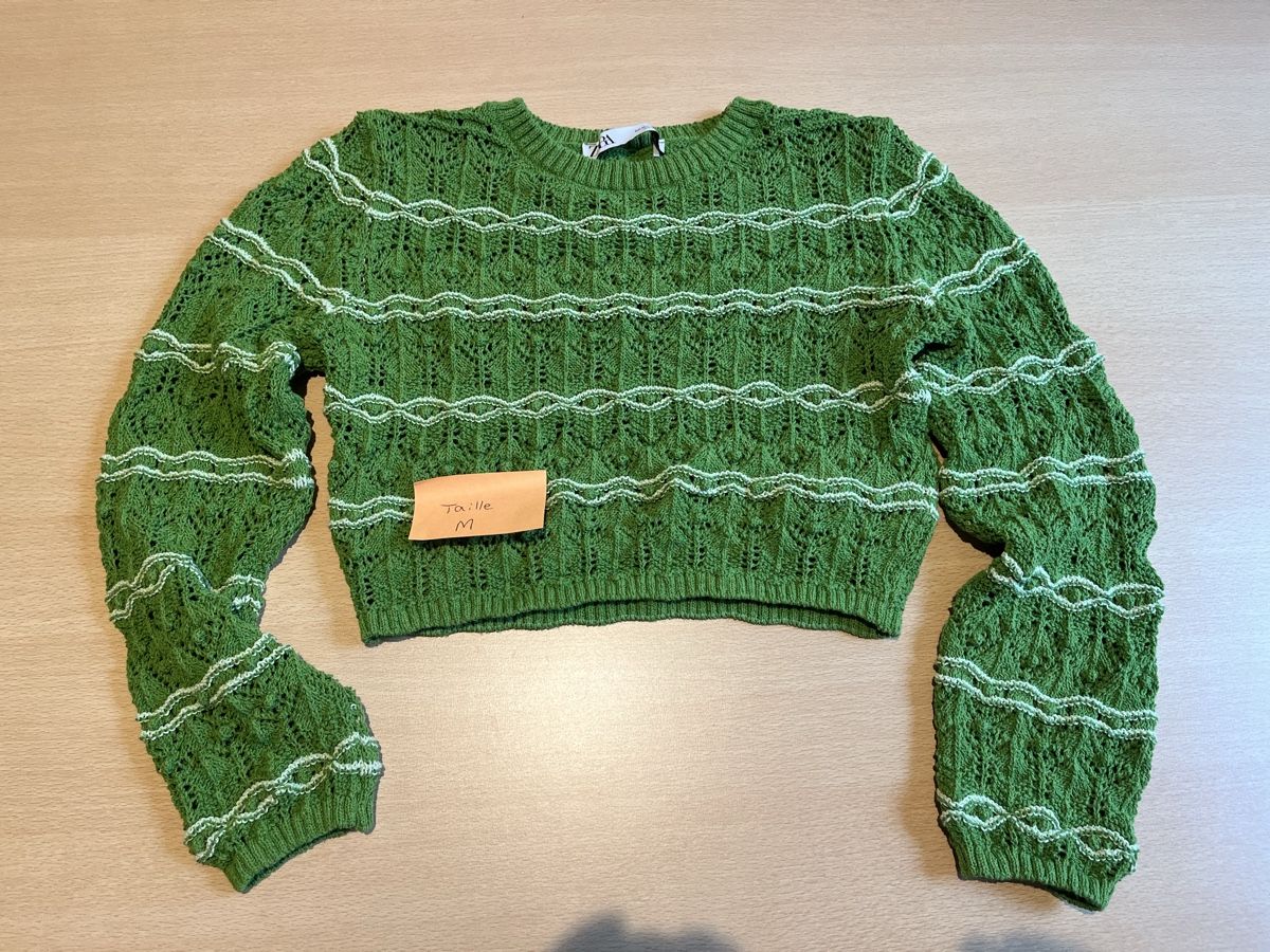 Lotti & Set di vestiti: Set de 5 pulls hiver fille style crop tailles S-M – Usato da Romont FR venduto da cat_j6ww 5