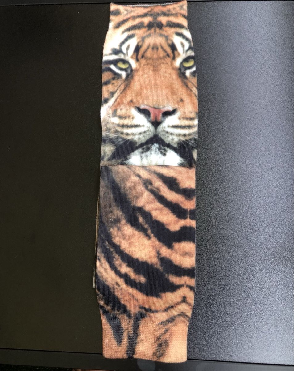 Calze: Socken mit Tiger Motiv One Size neu – Nuovo e nell'imballaggio originale da St.Gallen venduto da nitka. 2