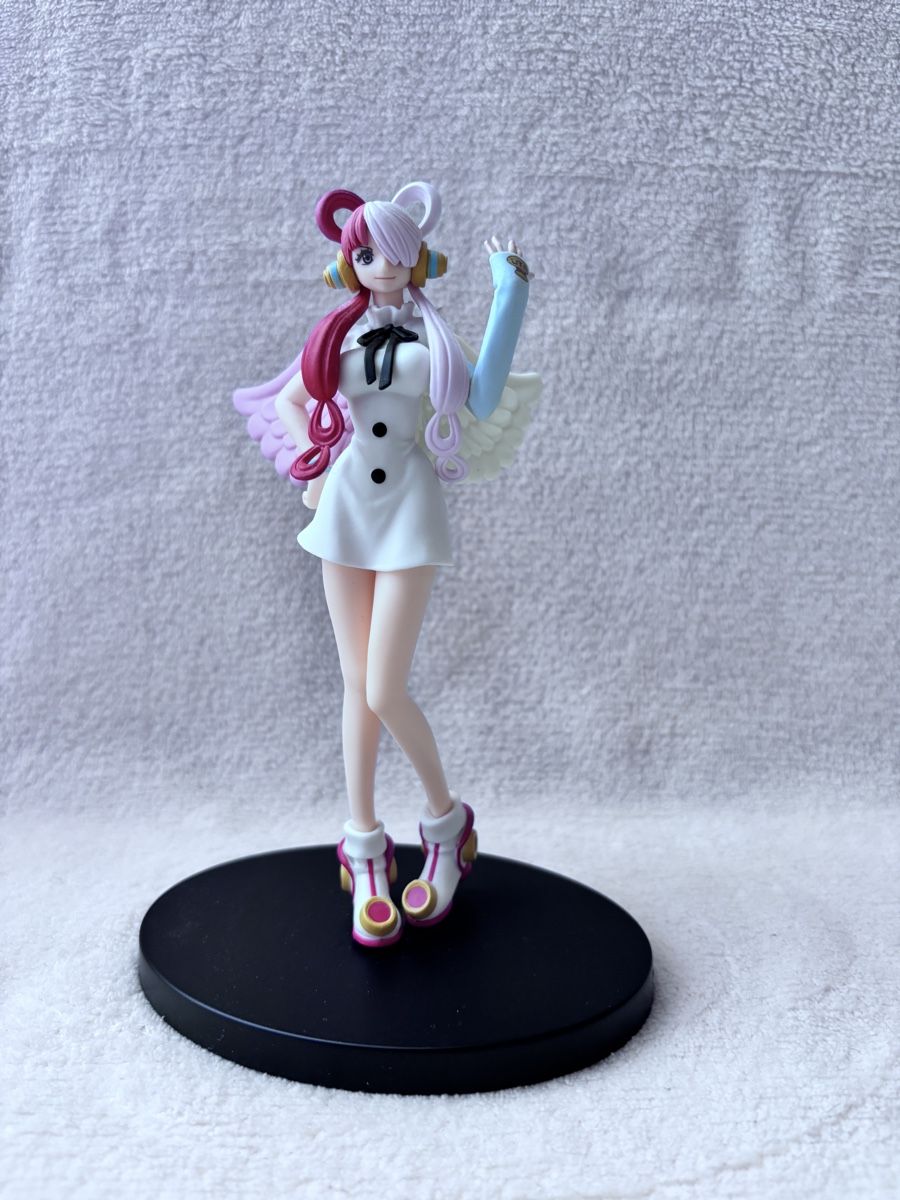 Figurines: Figurine Uta (one piece Red) – D'occasion à Lavigny par mah_b9wz