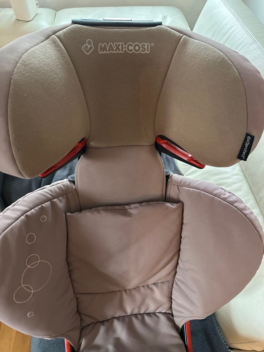 Maxi-Cosi Seggiolini per auto: Maxi-Cosi Kindersitz RodiFix AirProtect – Usato da Nürensdorf venduto da tanzdeslebens 1