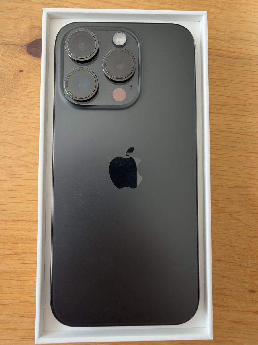 Apple Telefoni cellulari / Smartphones: Apple iPhone 15 Pro, 256GB, schwarz – Nuovo (secondo la descrizione) da Zollikofen venduto da Darkdead 3