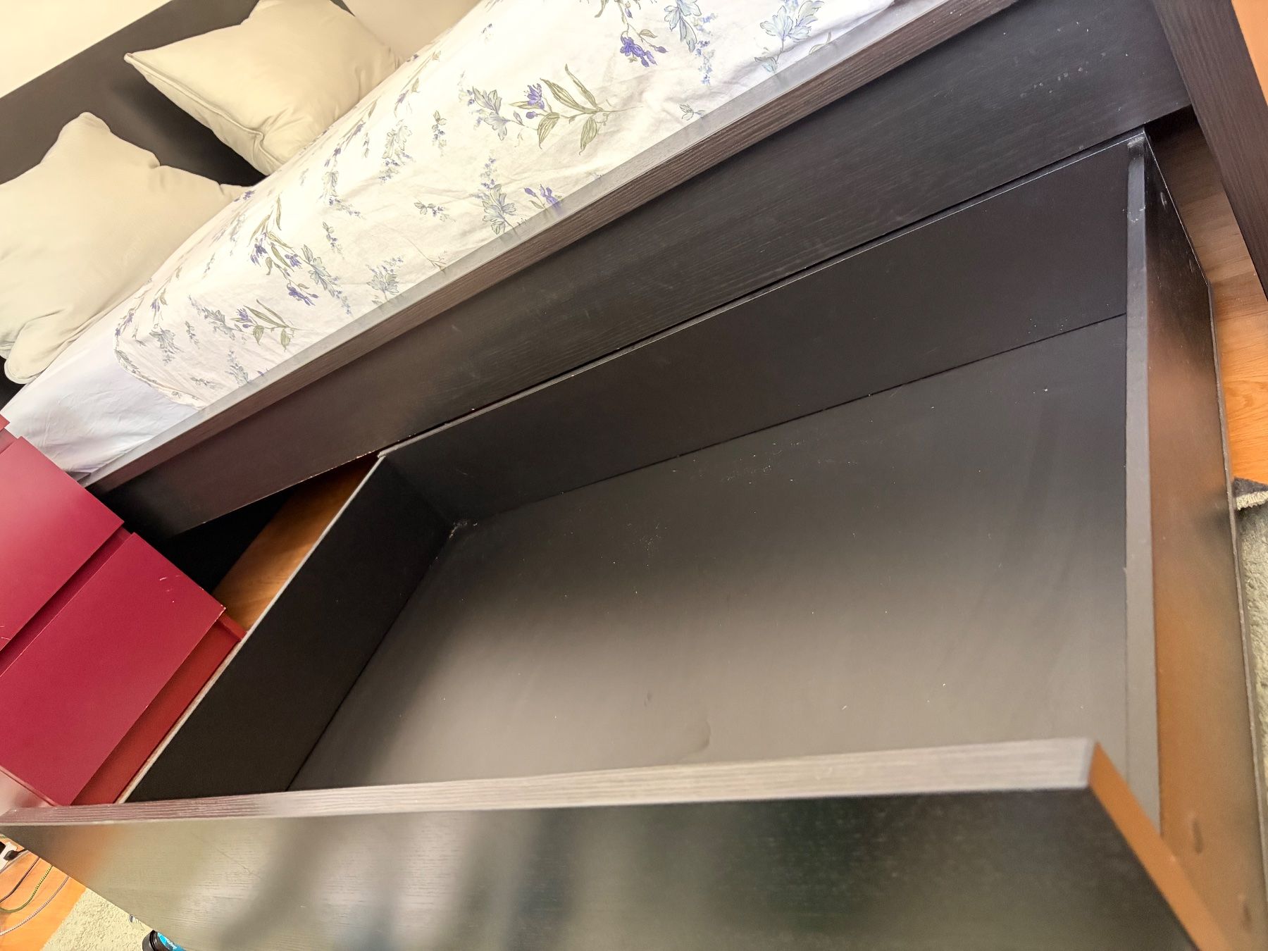 Ikea Letti: Bettgestell dunkelbraun mit Schubladen 160x200 cm – Usato da Zürich venduto da ale_2mzj 5