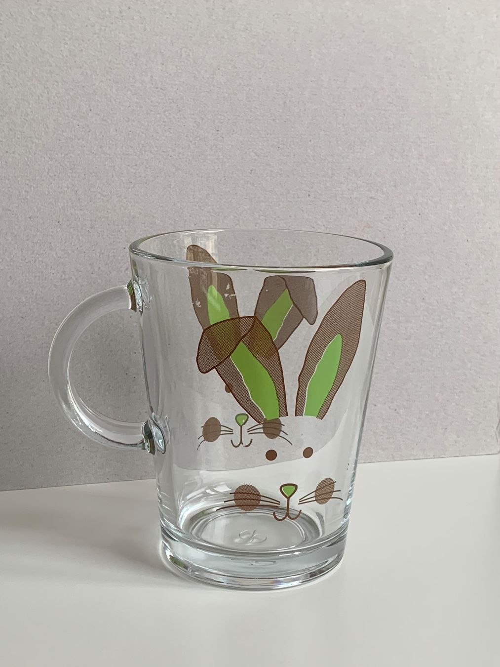 Tazze: Glas-Tasse mit Hasen-Sujet – Usato da Zürich venduto da Leonieonie.