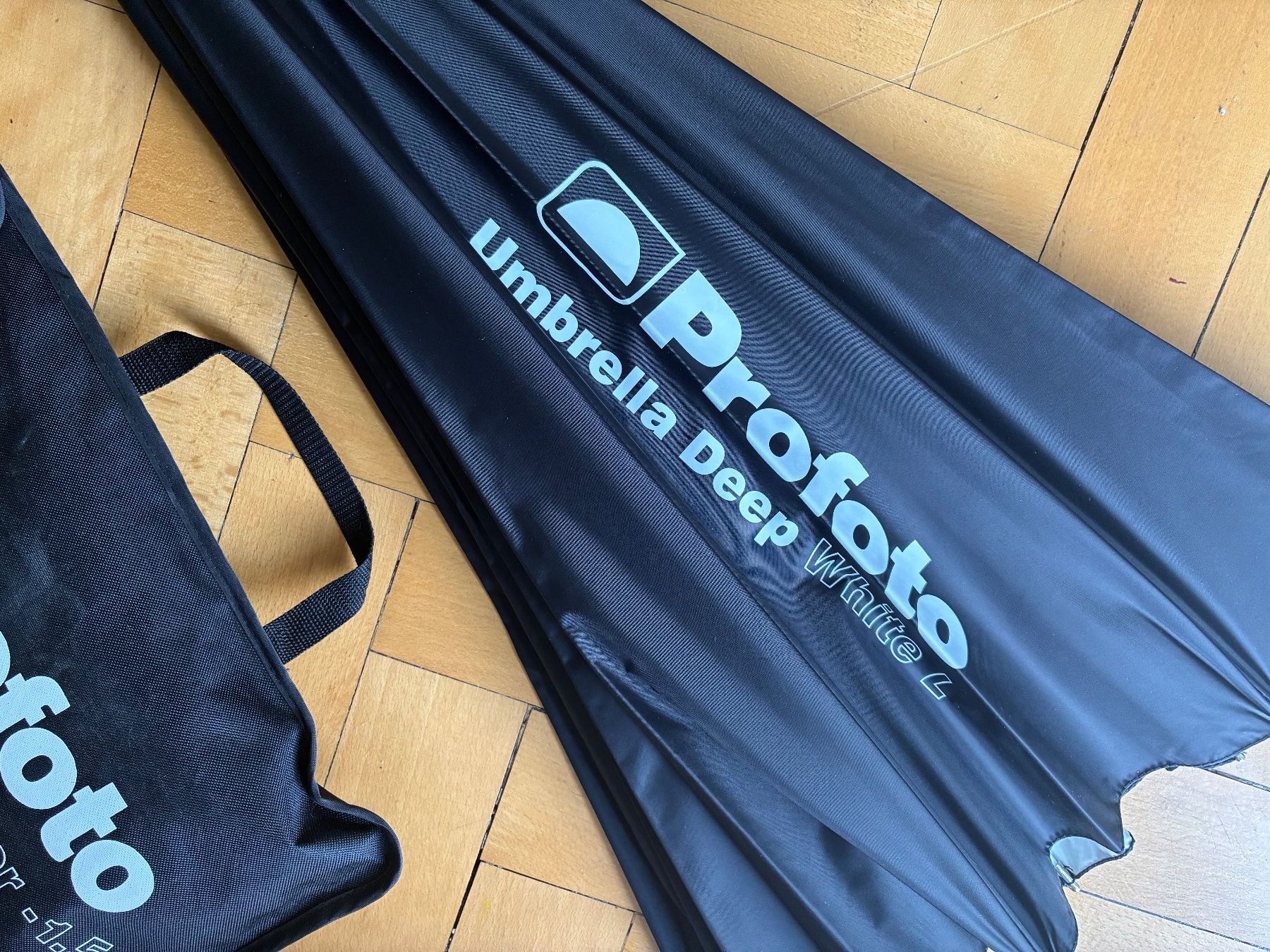 Diffusori di oli essenziali: Profoto Umbrella Deep White L mit Diffusor -1.5 – Usato da Fribourg venduto da waves55 1