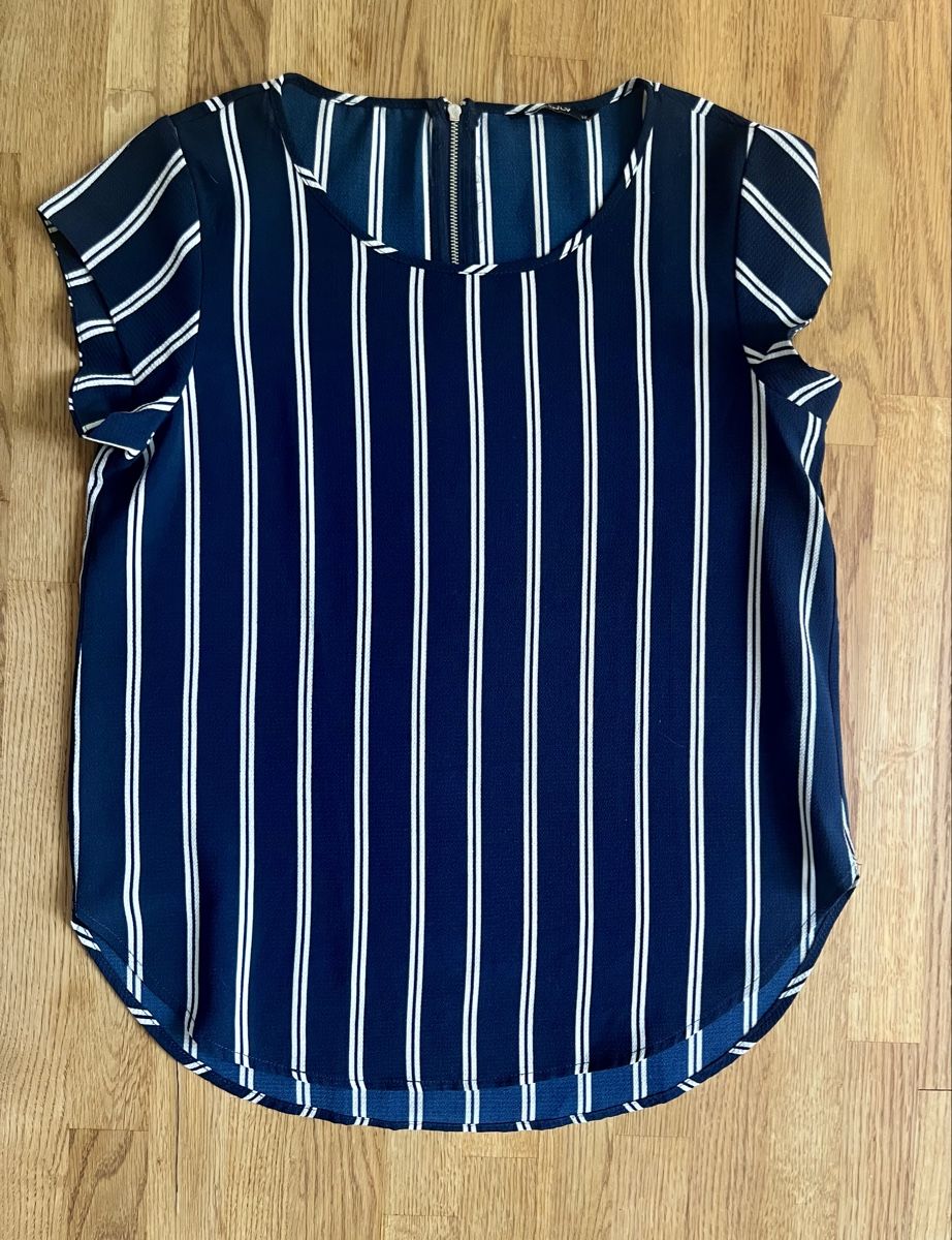 Only T-shirt: 4x ONLY T-Shirt/Bluse, Grösse 36 – Usato da Sursee venduto da abcdxyz 5