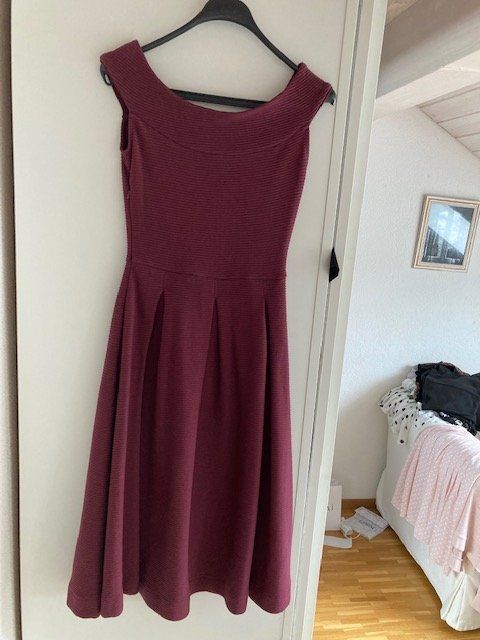 Mint & Berry Robes: Robe MINT & BERRY taille XS – Neuf (Voir description) à Bursins par Mr1968 1