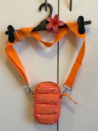 Portatelefono con tracolla