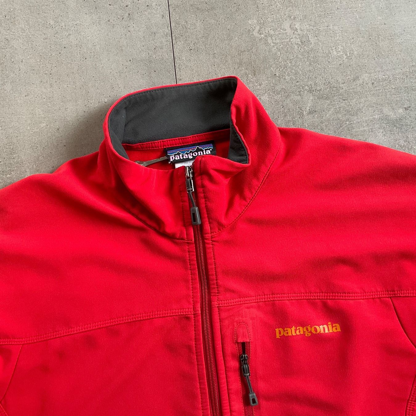 Patagonia Giacche: 2000s Patagonia Vintage Simple Guide Softshell Jacket – Usato da Bern venduto da shoprestoredvintage 1