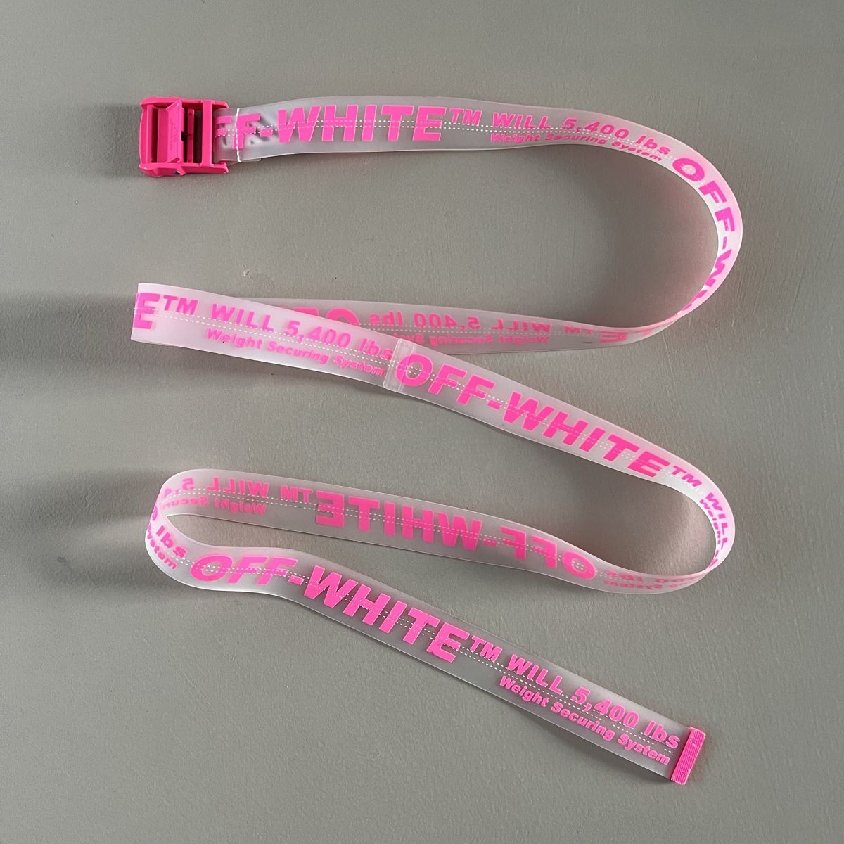 Off-White Cinture: OFF-WHITE Industrial Logo Rubber Belt 💖 – Usato da Zürich venduto da ClosetQueen