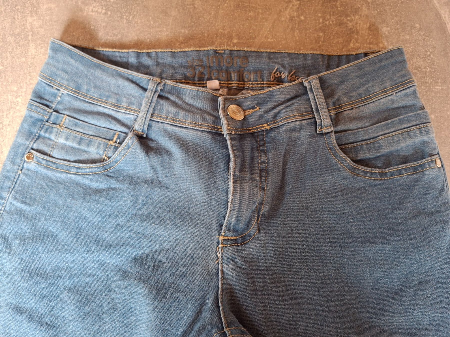 Jeans: Pantalon jeans taille 32 marque Chicorée 72% coton – Usato da Villiers venduto da san_jn5w 2