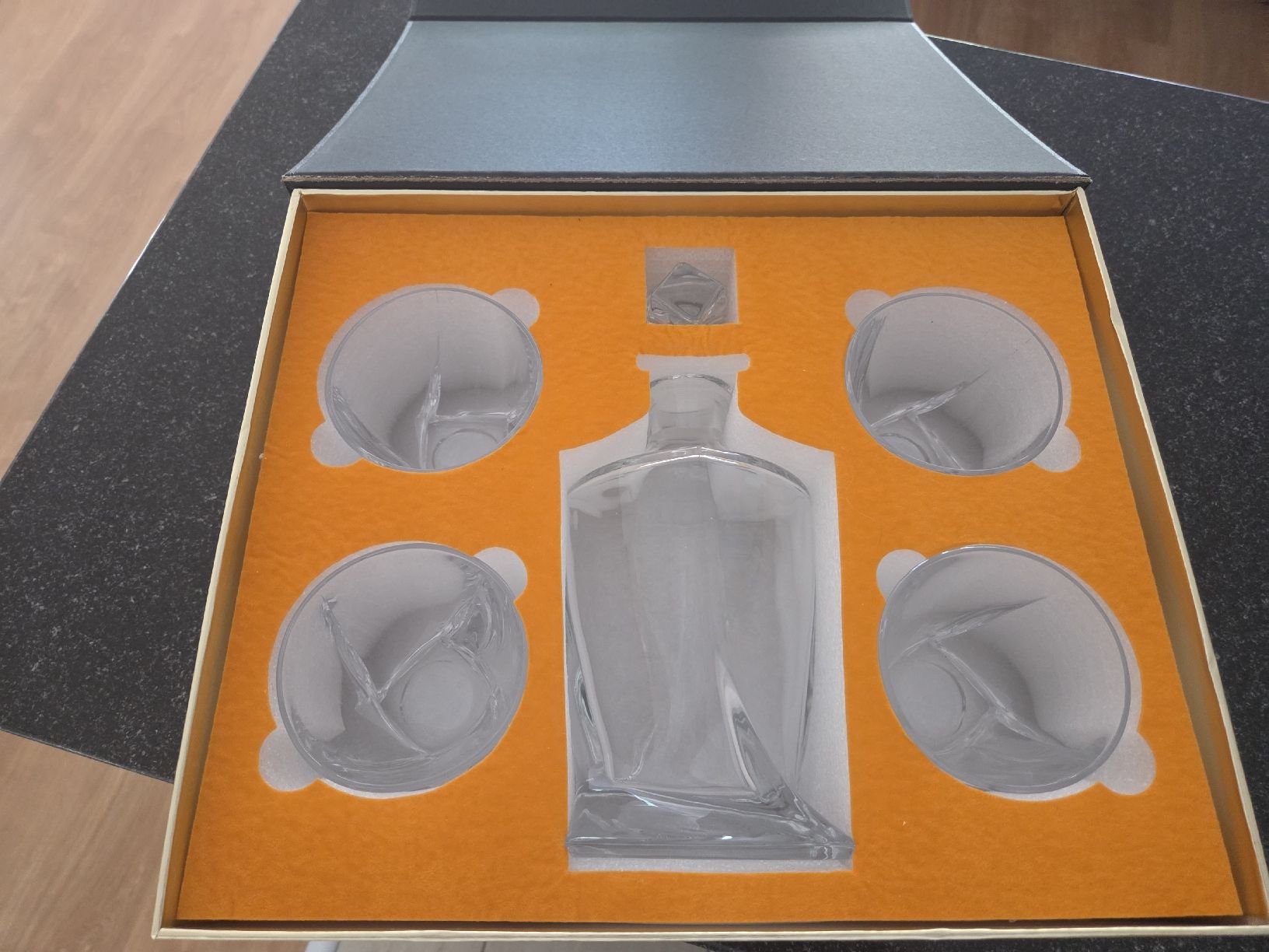 Caraffe: Kanars Kristall Karaffe Set, Neu im Originalkarton! – Nuovo (secondo la descrizione) da Winterthur venduto da Rene059 2