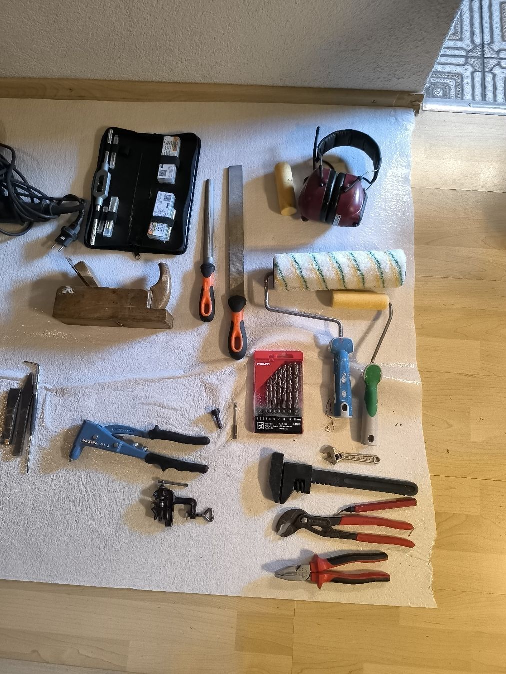 Alle Werkzeuge: Diverses Werkzeug – Gebraucht aus Konolfingen von dom_t6m6 2