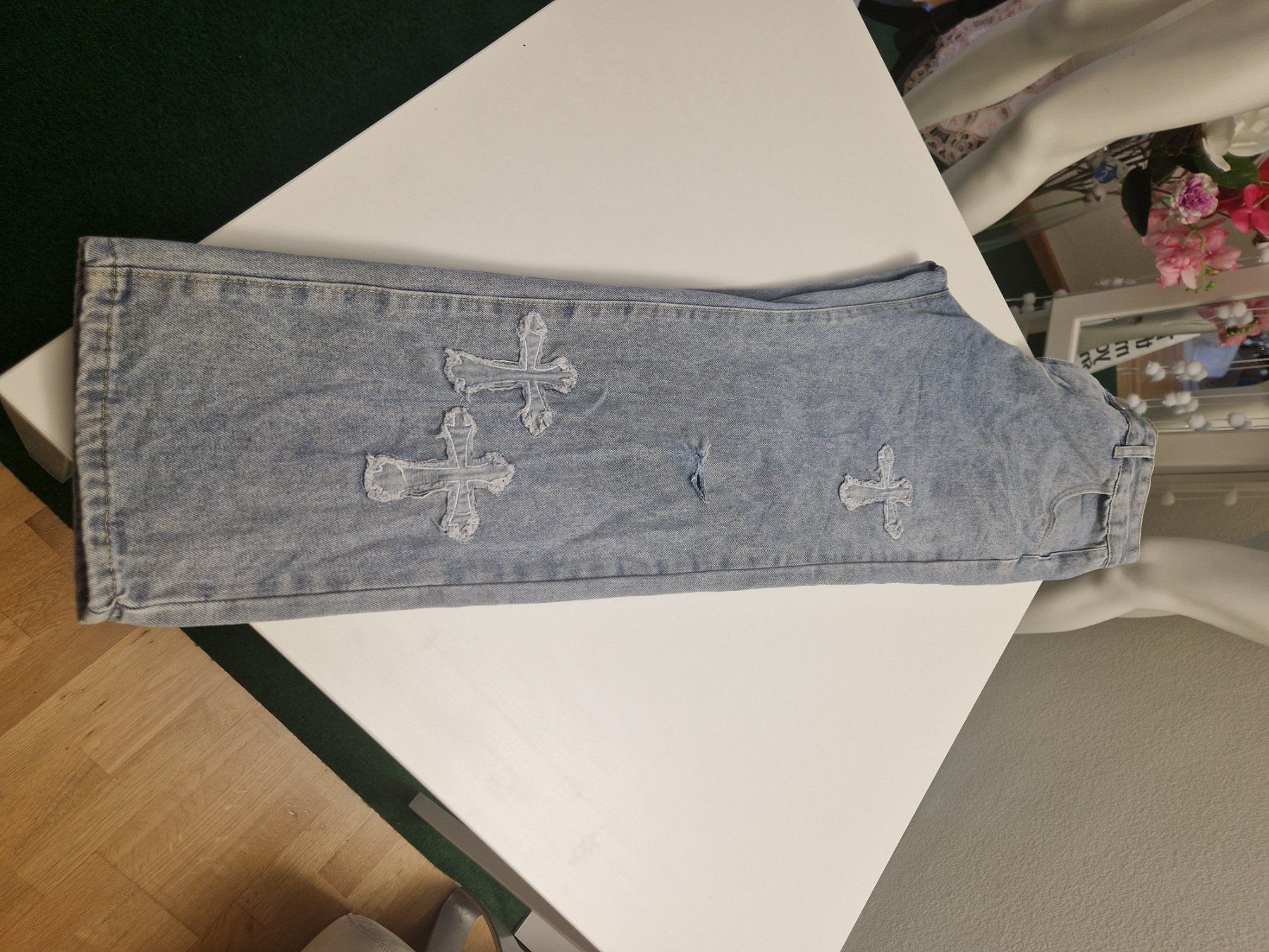 Pantaloni: Jeans mit Kreuz Gr 32 – Usato da Glattbrugg venduto da mas_75t2 2