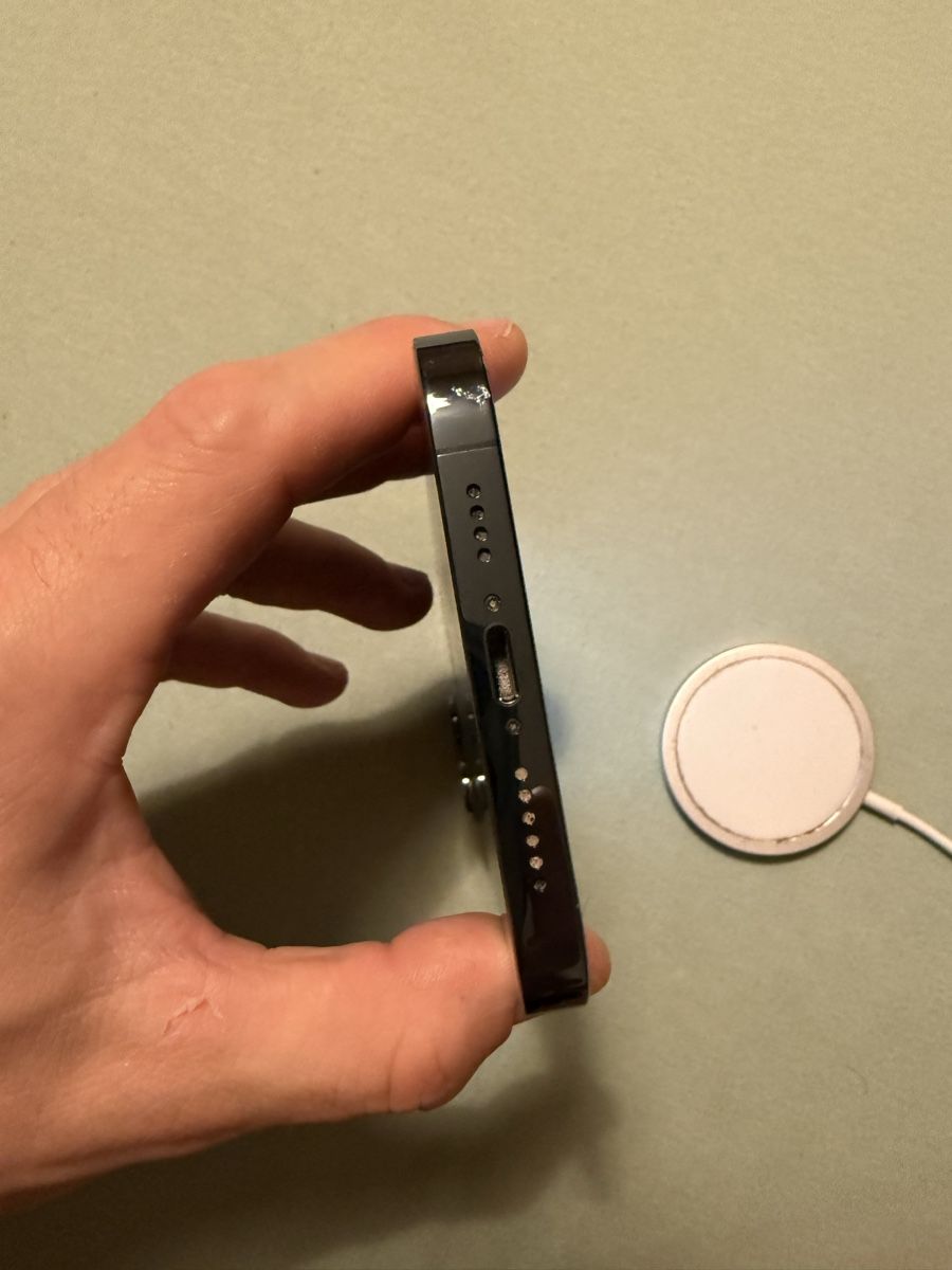 Apple Portables: iPhone 12 Pro max – D'occasion à Sissach par Merl01 2