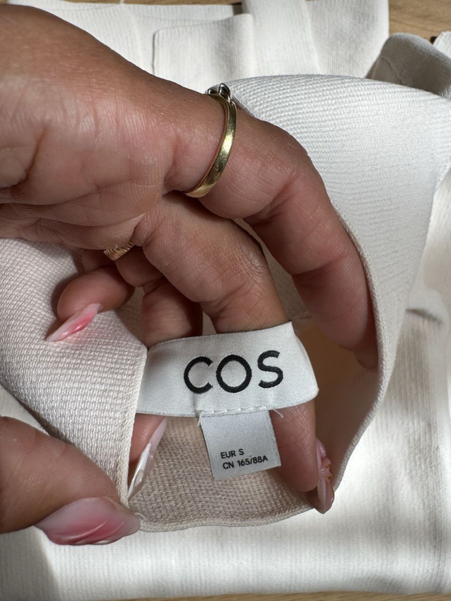 Cos Maglioni & Felpe: COS Pullover Cremeweiss – Usato da Zürich venduto da viv_q97j 2