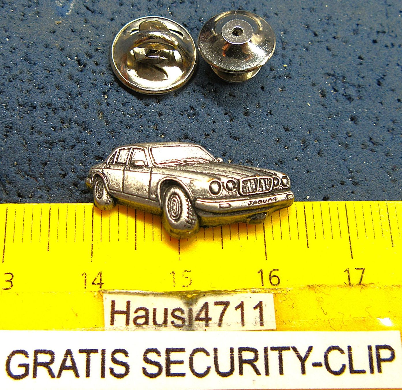 Jaguar Placchette & Badge: JAGUAR AUTO PIN PEWTER 3D-OPTIC MIT SECURITY-CLIP – Usato da Ettingen venduto da Hausi4711