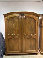 Antiker Freiburger Hochzeitsschrank Kirschbaum 18.Jh.