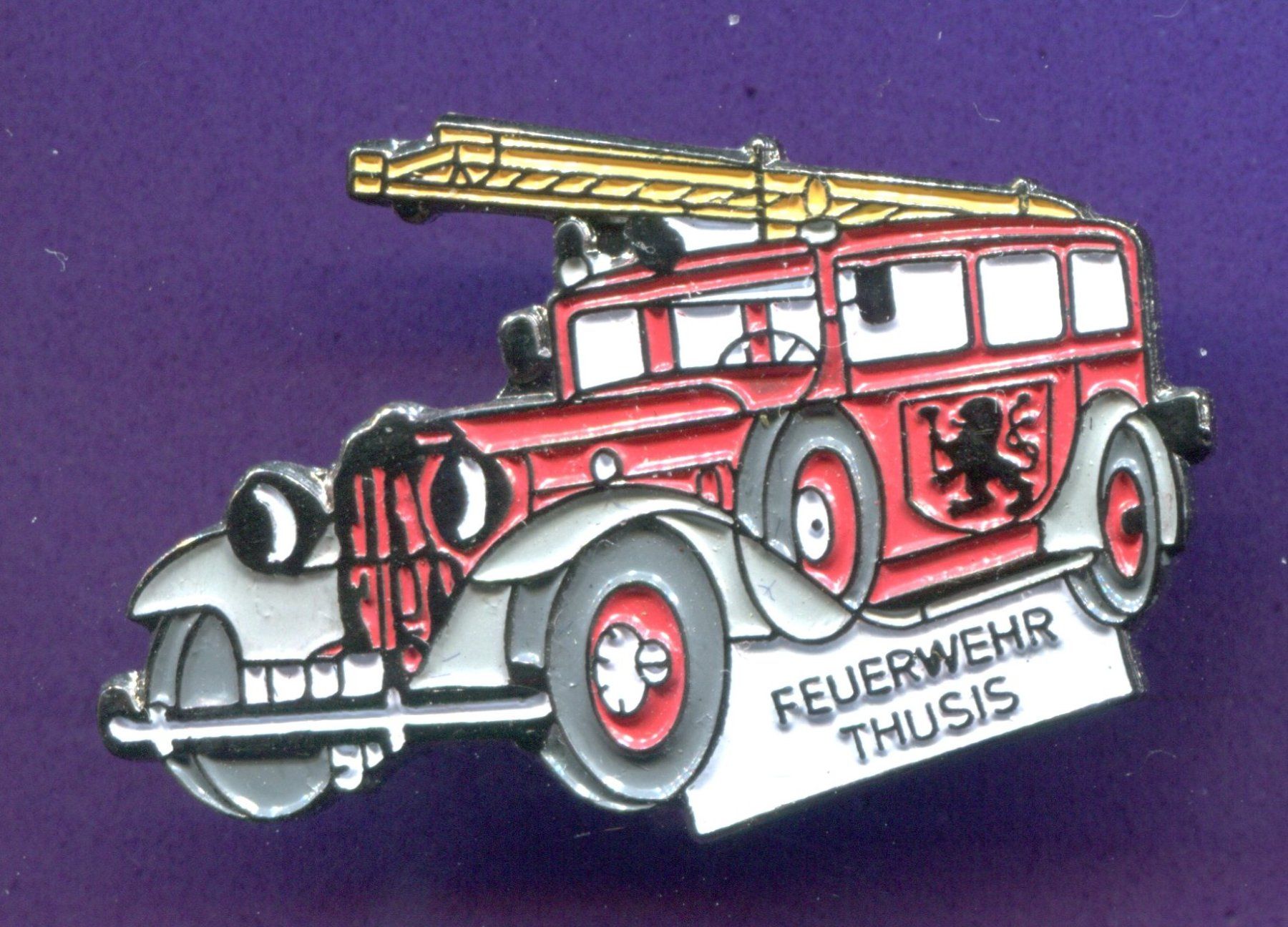 Placchette & Badge: Feuerwehrauto  OLDI  Thusis – Usato da Winterthur venduto da Sammleroase