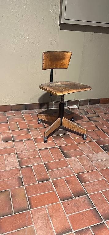 Sedie: Vintage Arbeit, Stuhl – Usato da Gunzwil venduto da vintage-bazaar