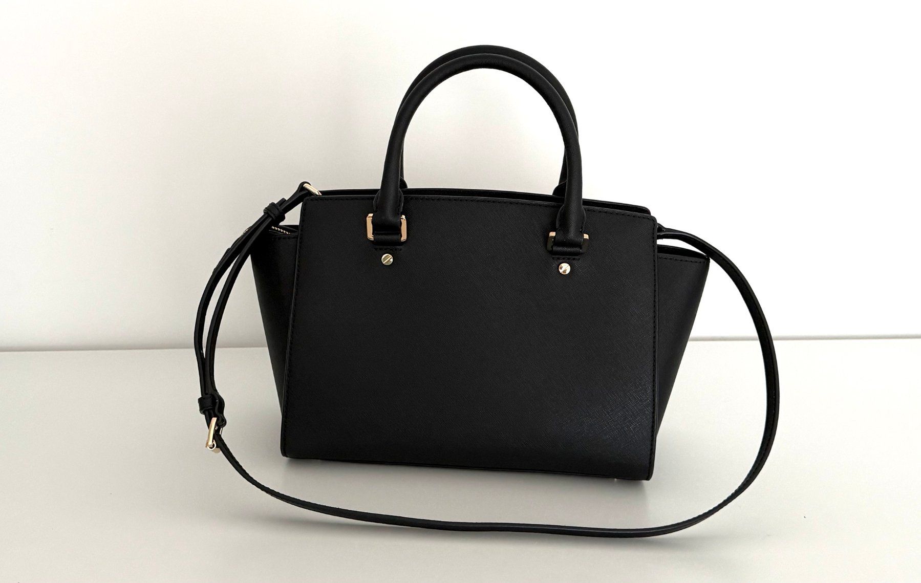 Michael Kors Borse da donna: Henkeltasche Michael Kors schwarz – Usato da Männedorf venduto da Liberty05 1