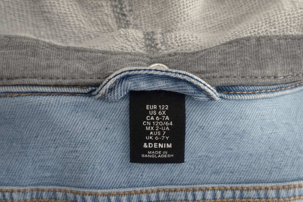 H&M Giacche & Cappotti: VESTE EN JEAN À CAPUCHE ENFANT – Nuovo (secondo la descrizione) da Lausanne venduto da mar_6snp 2