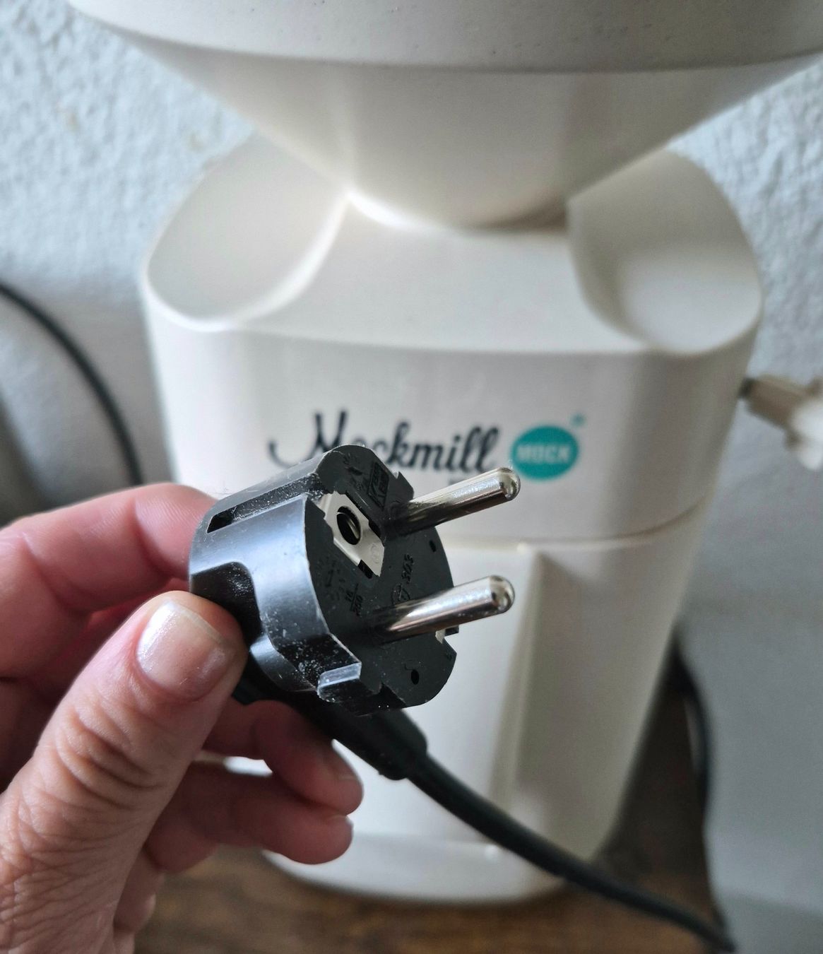 Küchengeräte: Mockmill 100 Getreidemühle neuwertig – Gebraucht aus Winterthur von EH47 2