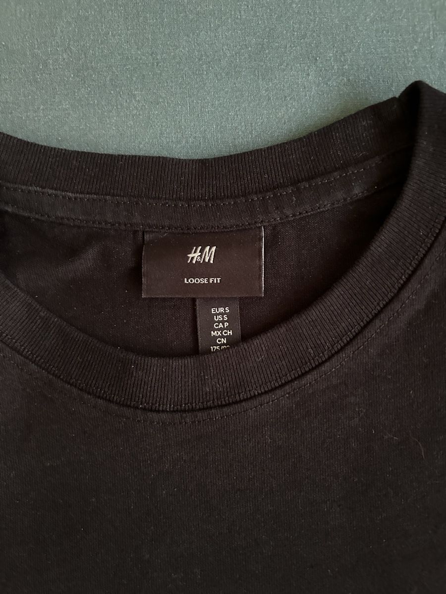 T-shirts: T shirt H&M M – Neuf (Voir description) à Sion par reii 4