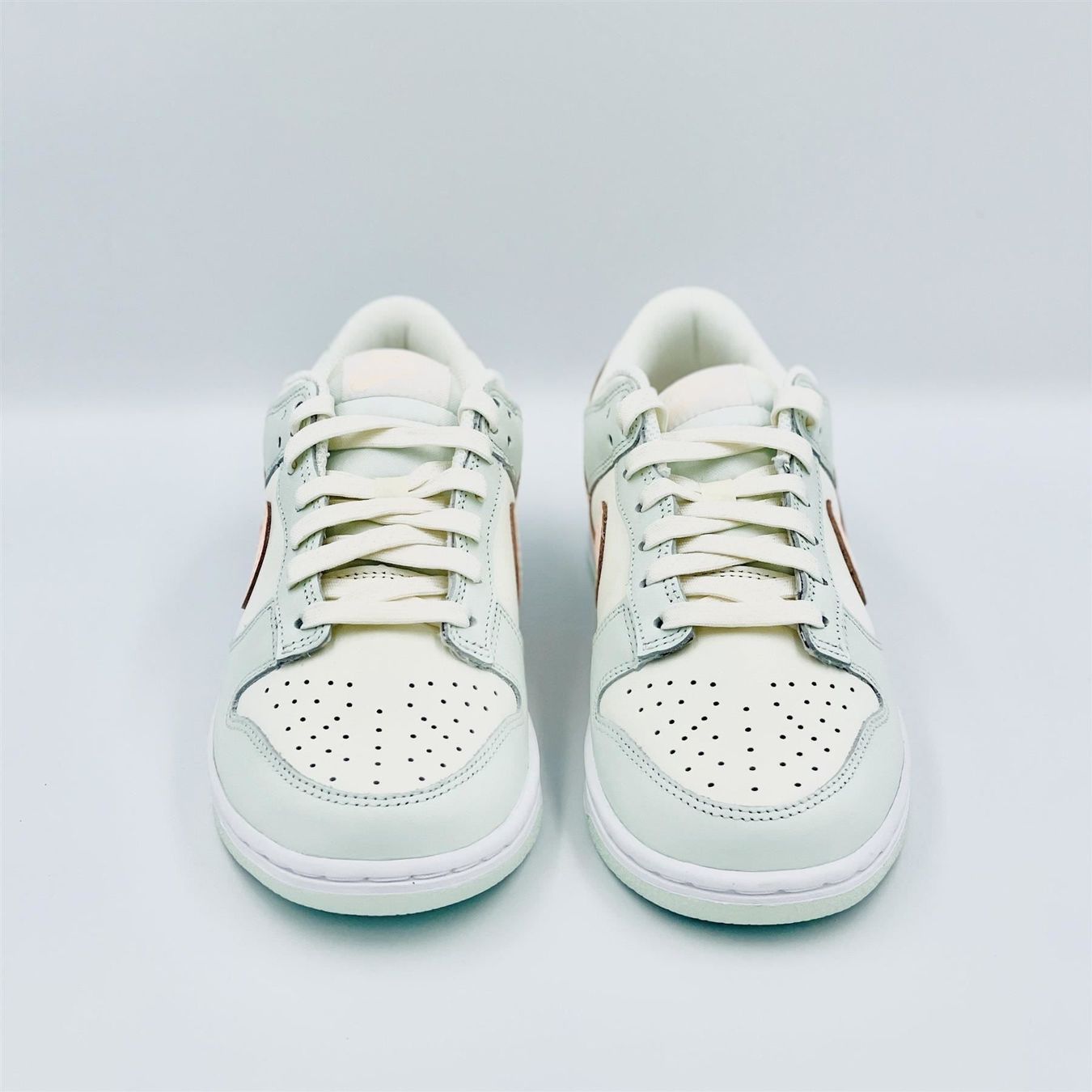 Nike Damenschuhe: Nike Dunk Low Barely Green (W) EU 40.5 – Neu und originalverpackt aus Erlinsbach von sasneakers 4
