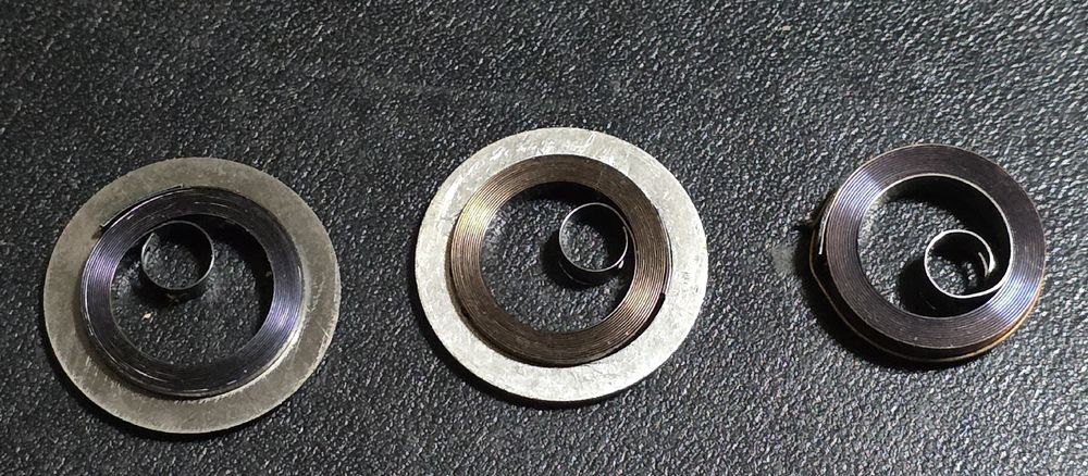 Ressort De Barillet Pour Montre Zodiac 11A / Rensie 86 - Référence 135F21, Neuf