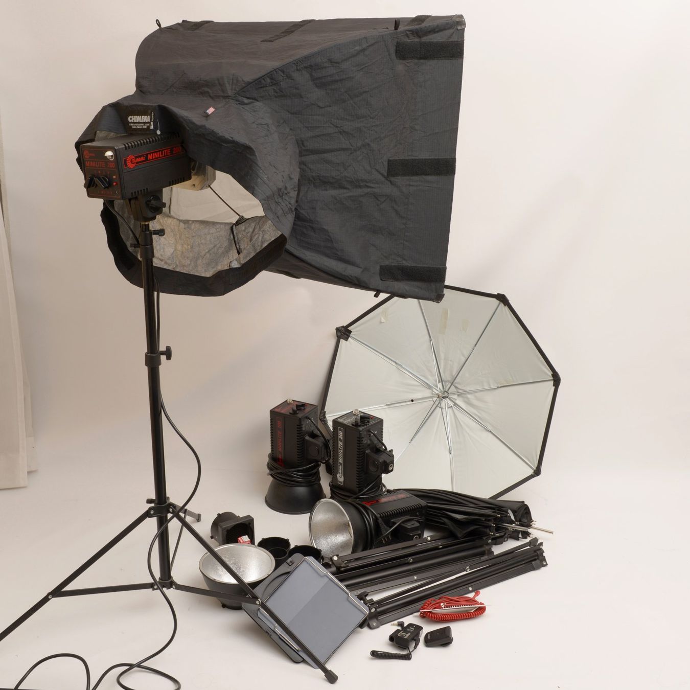 Flash: 4 flash de studio Multiblitz Minilite 200 avec accessoires – Usato da Biel/Bienne venduto da Zavion 5