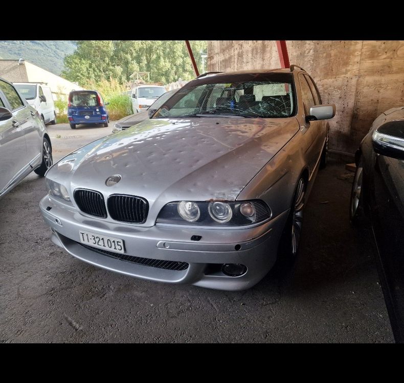 BMW série 5 520i break touring noir 1/18 E39 KKSCALE KKDC181083 B0C5F529MH 9681015723866525i 528i 530i 525d 525tds 530D