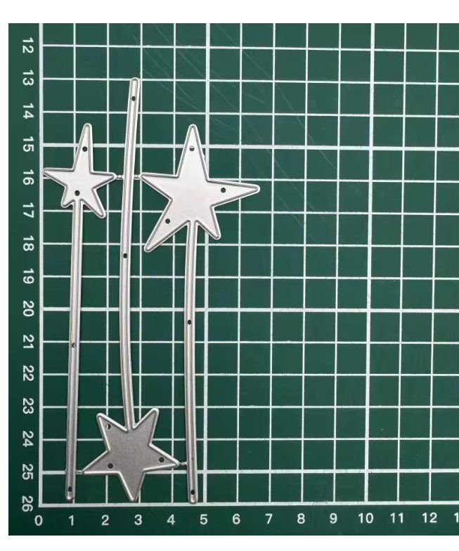 Sciablone: Neues Stanzschablonen-Set Sternenstäbe – Nuovo e nell'imballaggio originale da Effretikon venduto da wenuss 3
