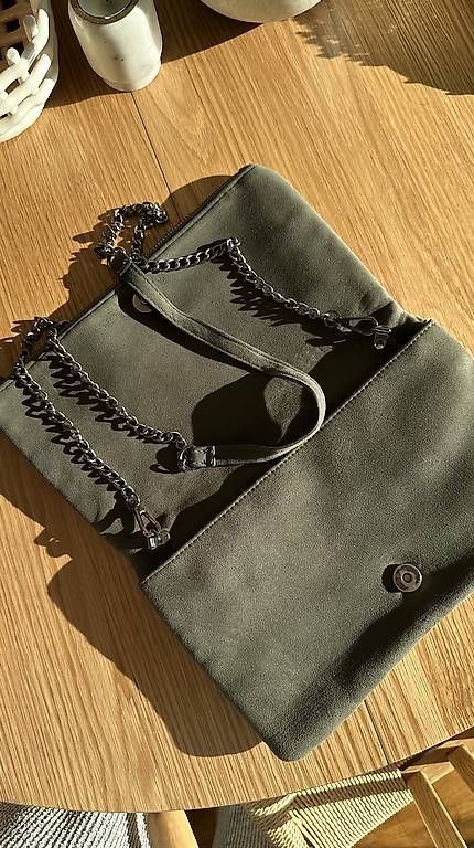 Borse da donna: Clutch / Tasche – Usato da Schlieren venduto da mit_6lx7 1