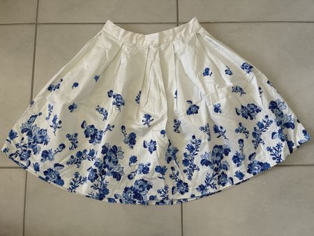 Rock Closet London weiss blau Blumenmuster Grösse 36