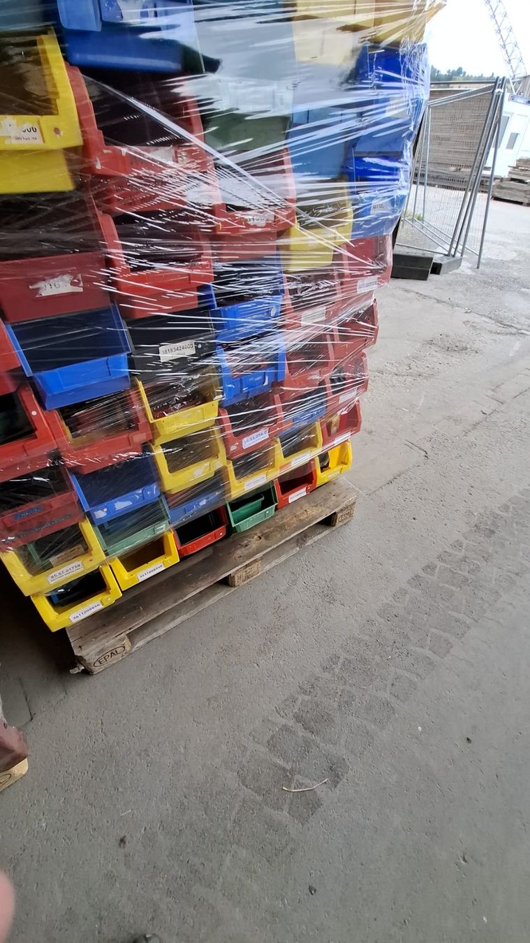 Contenitori & Simili: Large-Palette Sichtlagerboxen / Materialboxen – Usato da Hasle LU venduto da Arag08 1