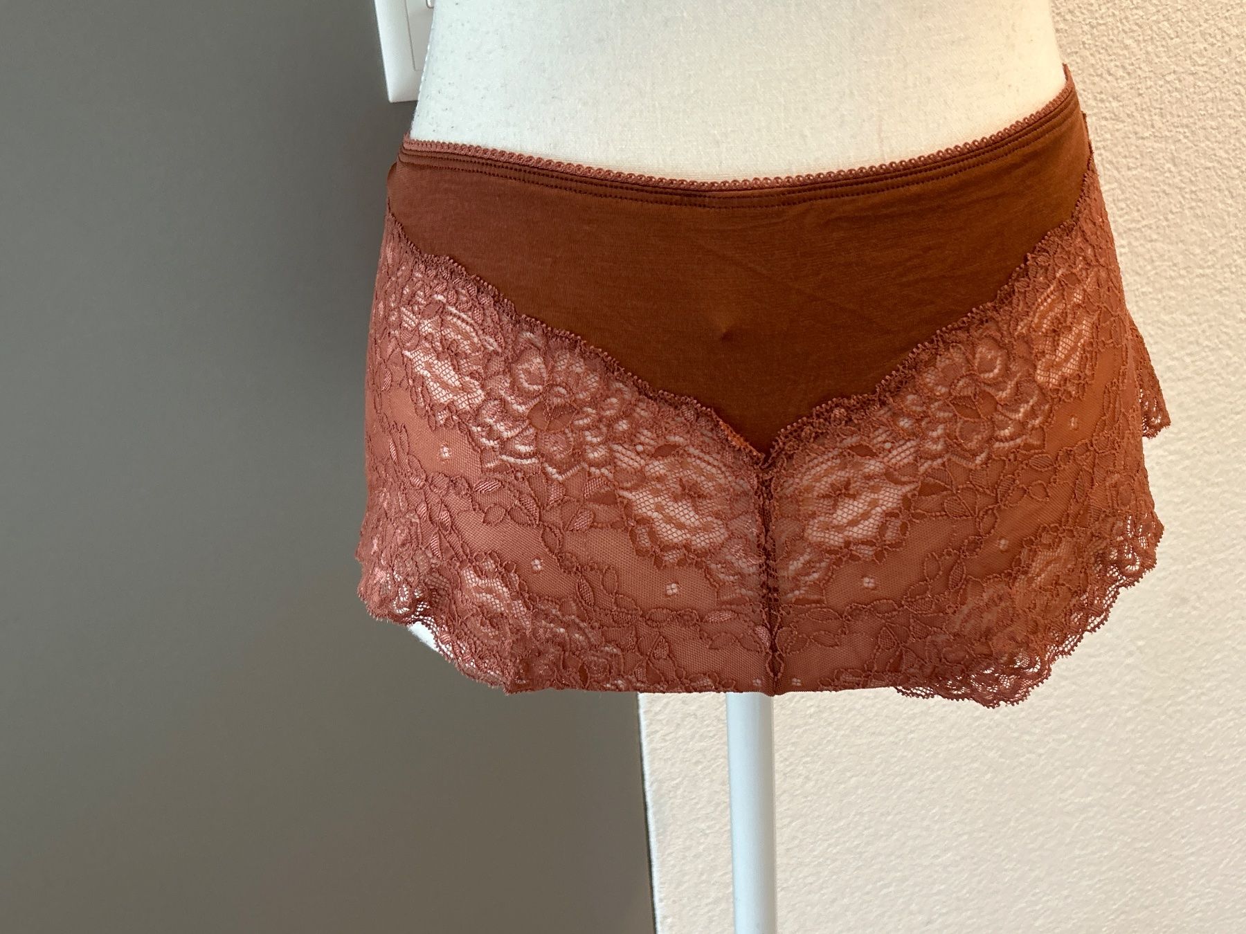 Calida Altra biancheria intima: Panty braun mit Spitzen von Calida Gr. S – Usato da Brunnen venduto da Nala2929 2