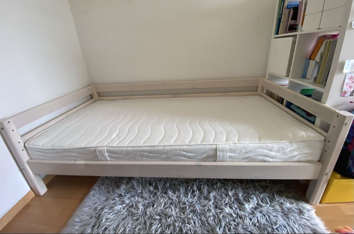 Lits: Flexa Bett 90x200 – D'occasion à Ostermundigen par Jehop