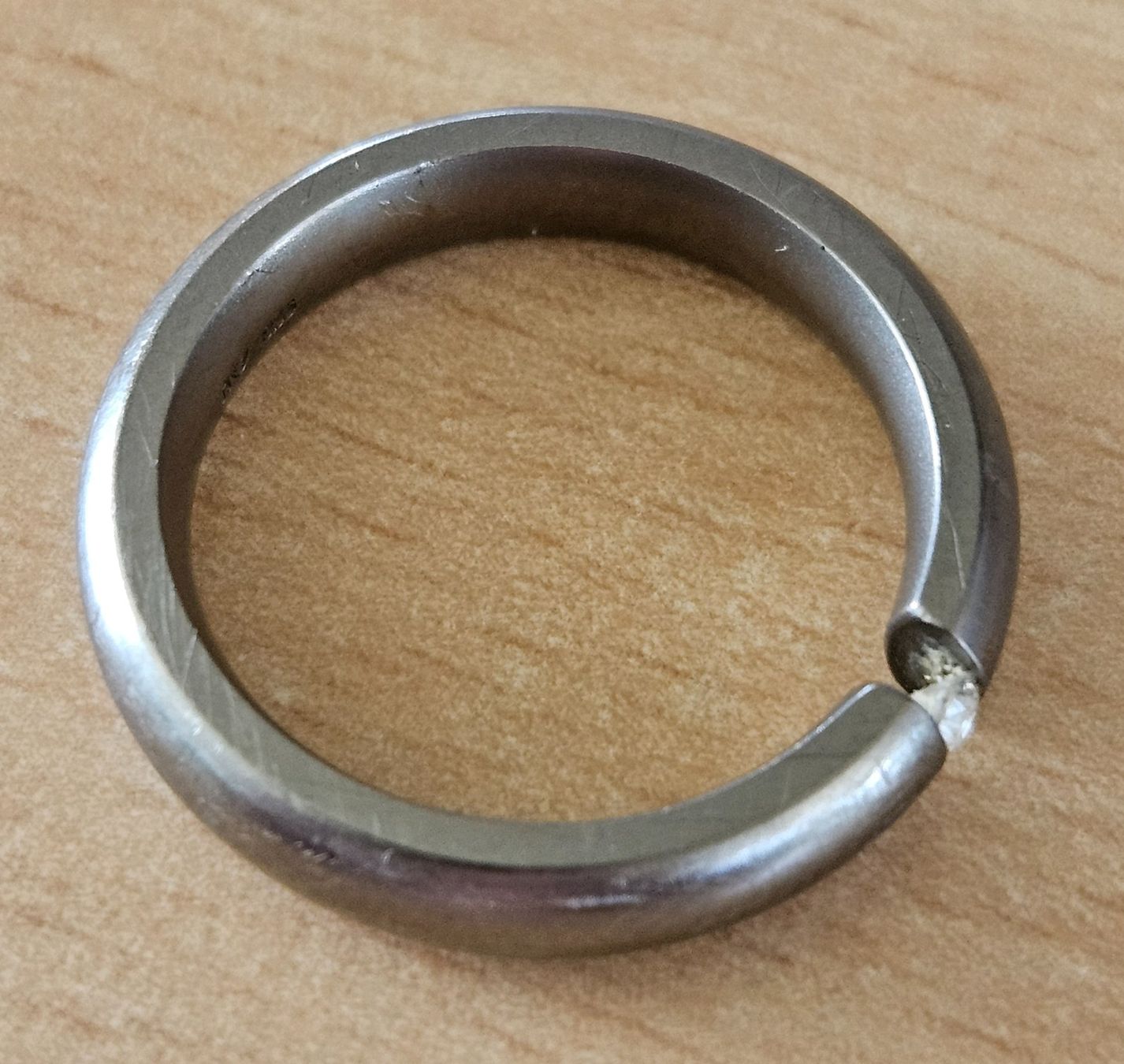 Anelli: Titanring mit Diamant – Usato da Hägglingen venduto da pri_zdz5 1