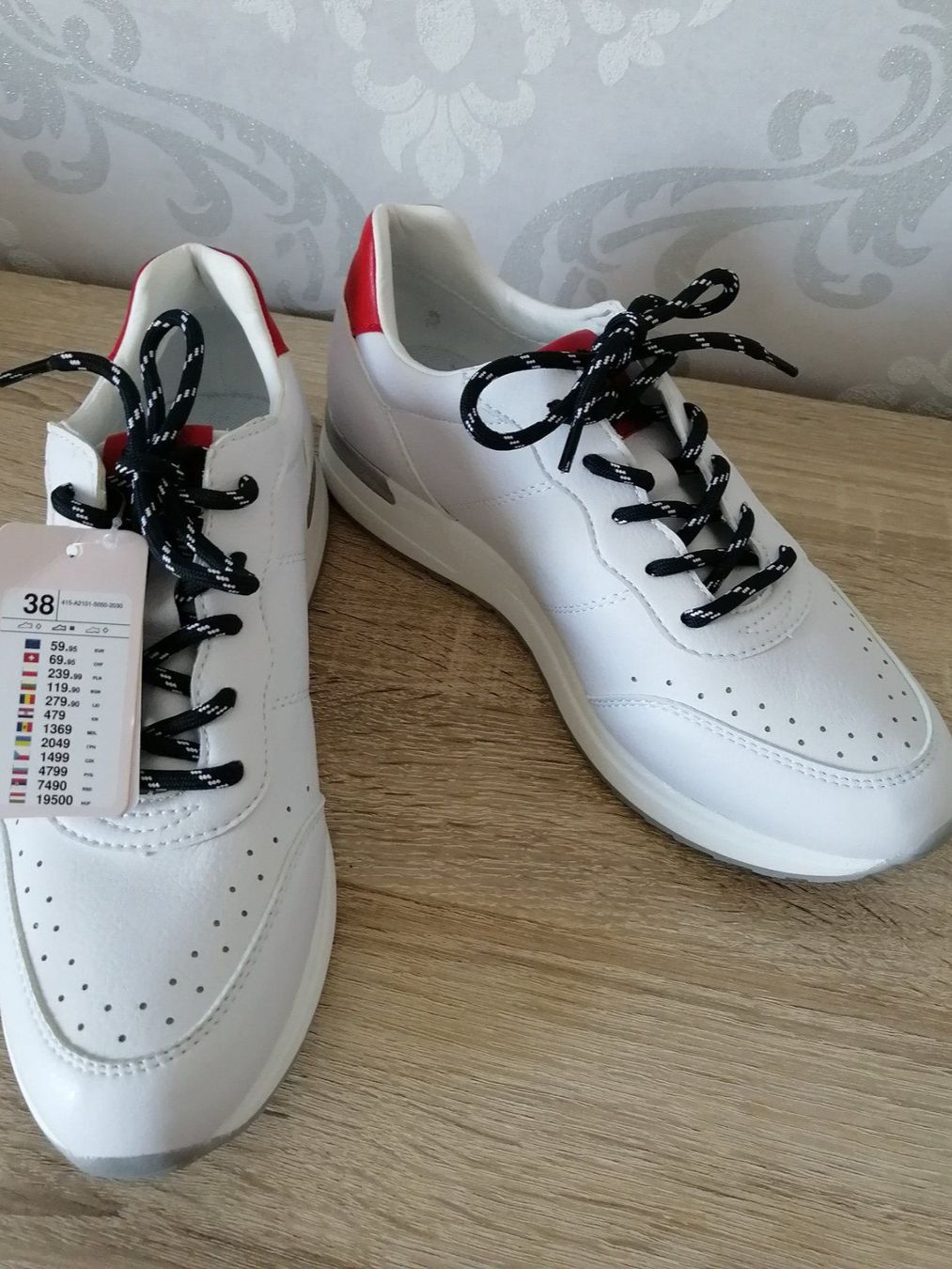 Bugatti Scarpe da donna: Sneaker Damen " Bugatti" Gr.38 NEU!!! – Nuovo e nell'imballaggio originale da Henau venduto da AXAA 3