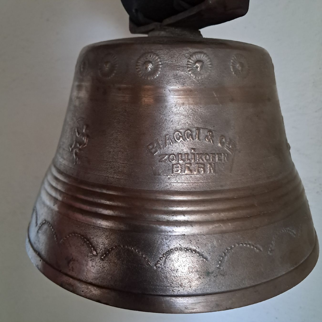 Campanacci mucche: ALTE BIAGGI GLOCKE ab 2Fr.!! – Usato da Murten venduto da SHETHOF 2
