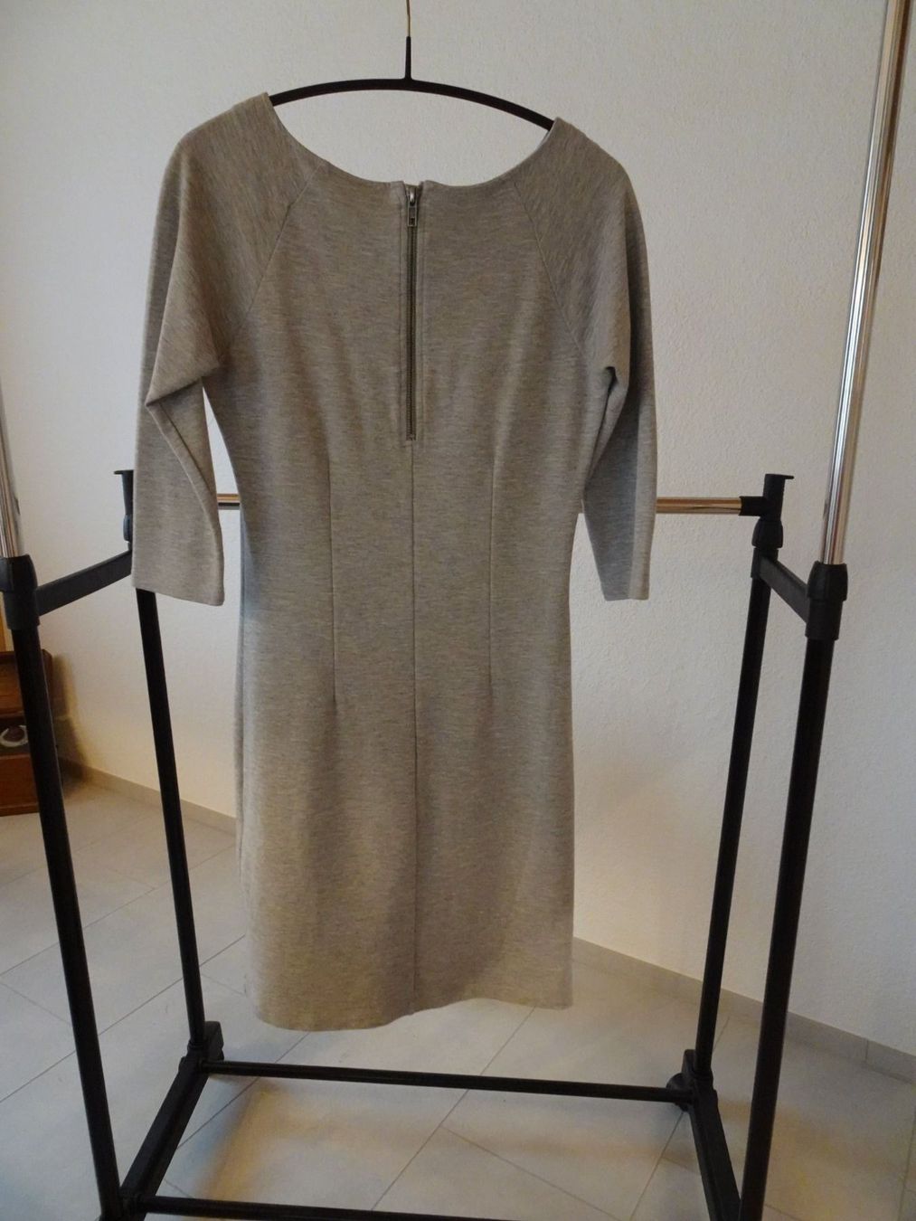Esprit Vestiti: Schlichtes graues ESPRIT Kleid Baumwolle Gr. S - 220405 – Usato da Küssnacht am Rigi venduto da Good4Deckeli 1