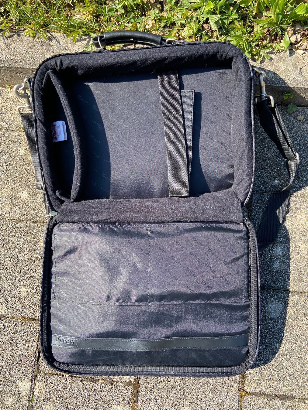 Valigie & Borse: Targus Laptop-/Bürotasche Leder – Usato da Oeschgen venduto da Gini2006 2