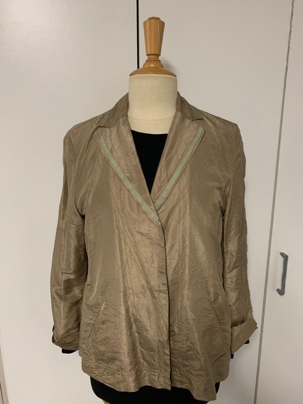 Giacche: Designer Blazer Gr.40 Seide – Nuovo (secondo la descrizione) da Biel-Benken BL venduto da PANORMUS