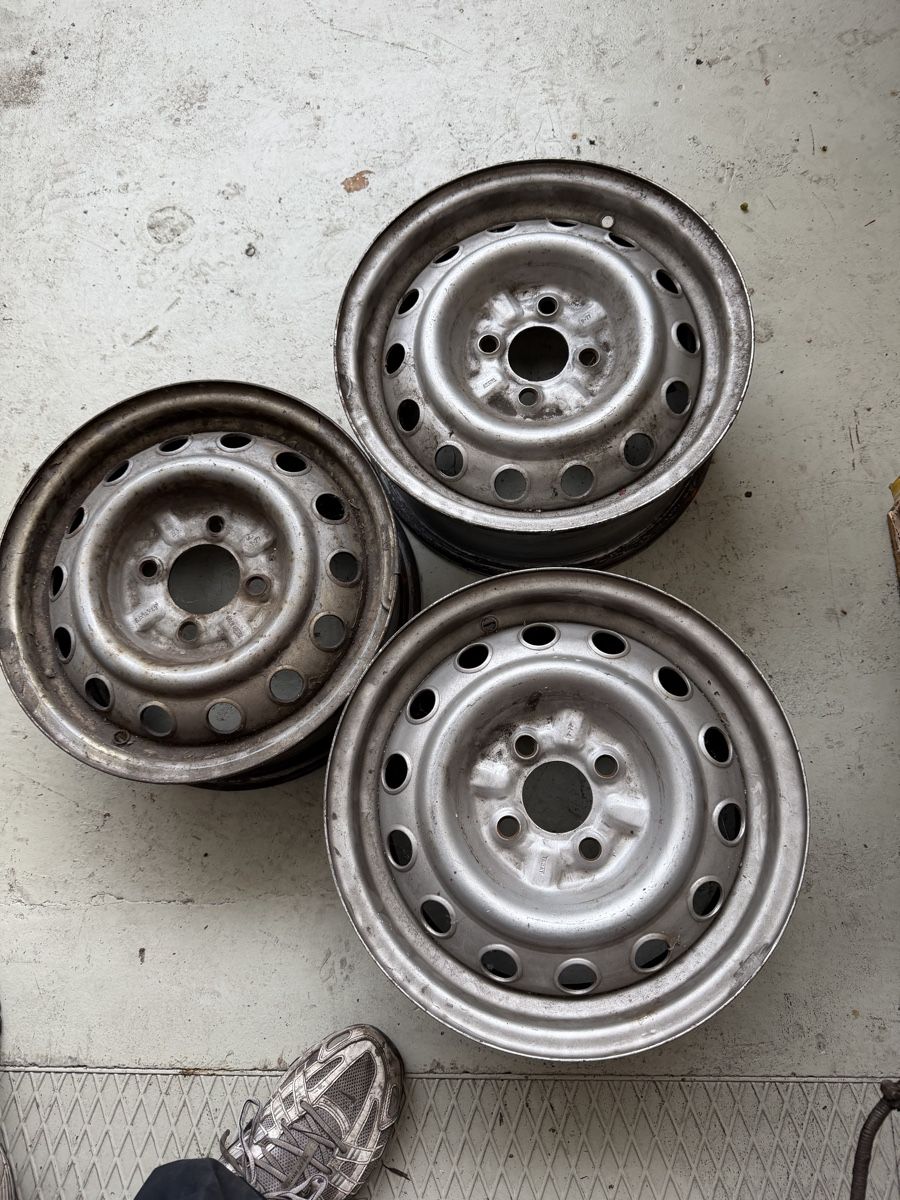 Alfa Romeo Tutti pezzi di ricambio auto: Alfa Romeo, GTV, Alfetta ect  – Usato da Arlesheim venduto da Adlerauge5 2